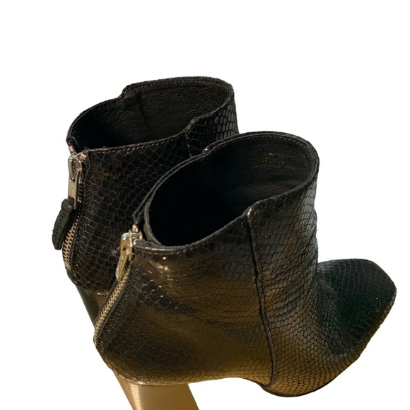 🖤INTERVALLE 37 US Black Ankle Booties🖤 - Picture 5 of 8
